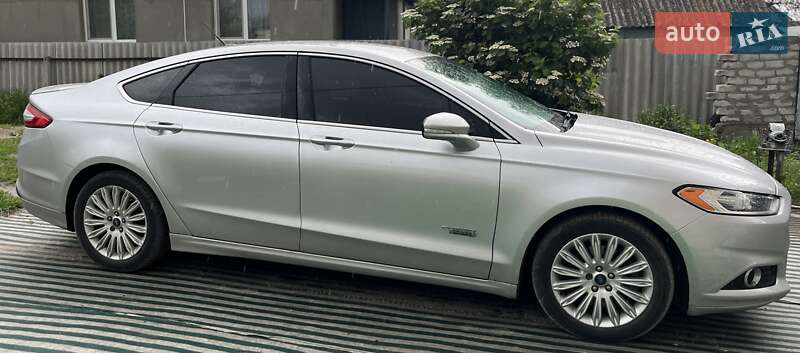 Седан Ford Fusion 2013 в Харькове фото 2 Седан Ford Fusion 2013 в Харькове