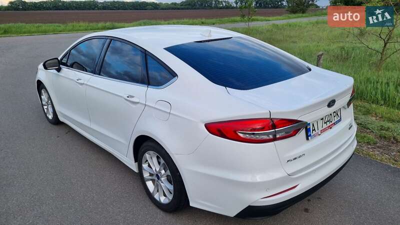 Седан Ford Fusion 2019 в Києві