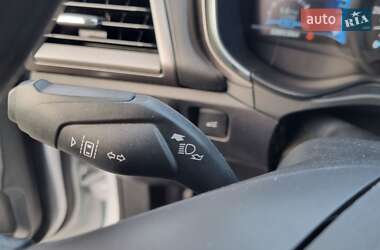 Седан Ford Fusion 2019 в 