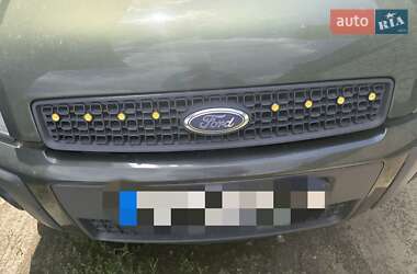Хэтчбек Ford Fusion 2005 в 