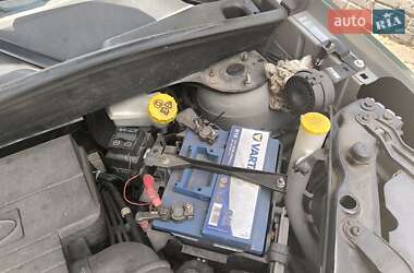 Хэтчбек Ford Fusion 2005 в 