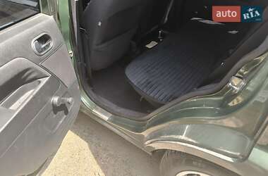 Хэтчбек Ford Fusion 2005 в 