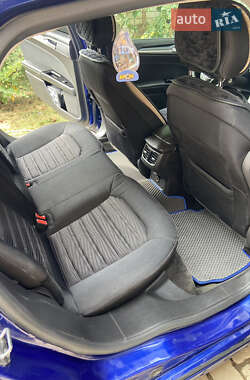 Седан Ford Fusion 2015 в 