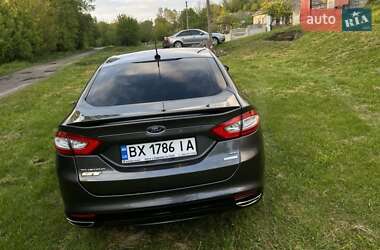 Седан Ford Fusion 2015 в 
