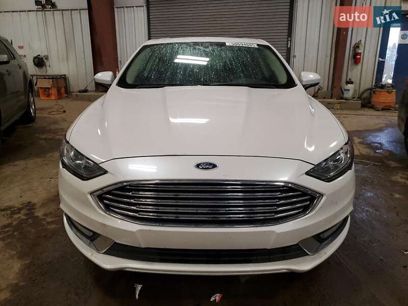 Седан Ford Fusion 2017 в Львове