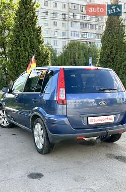 Хэтчбек Ford Fusion 2006 в 