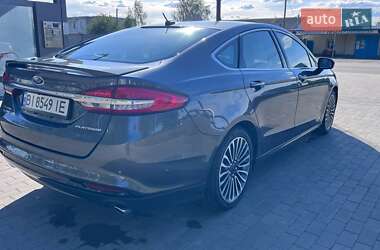 Седан Ford Fusion 2017 в 