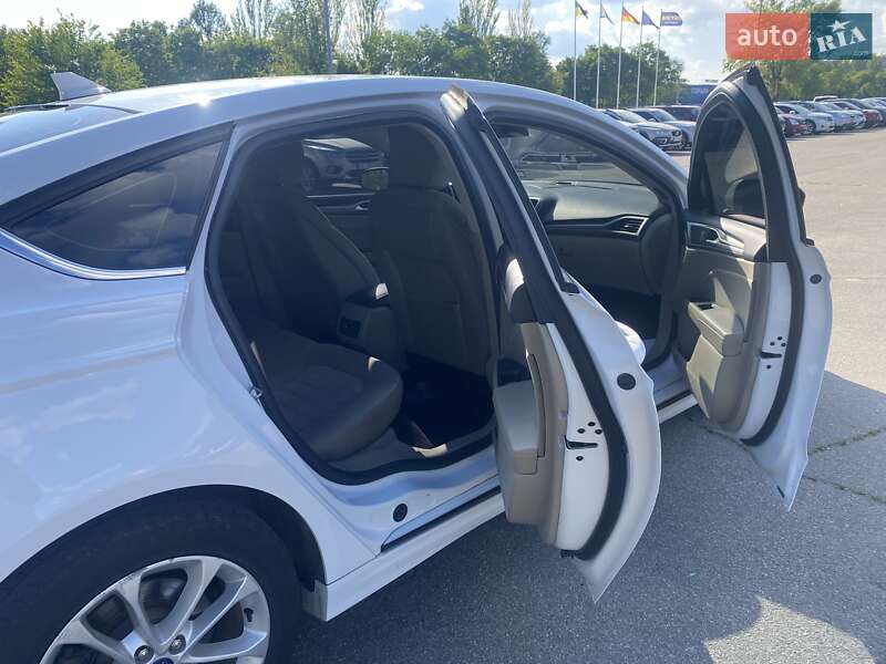 Седан Ford Fusion 2019 в Днепре