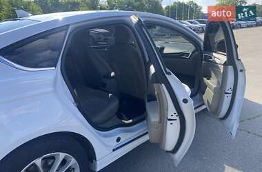 Седан Ford Fusion 2019 в 