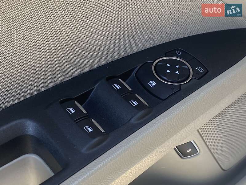 Седан Ford Fusion 2019 в Днепре