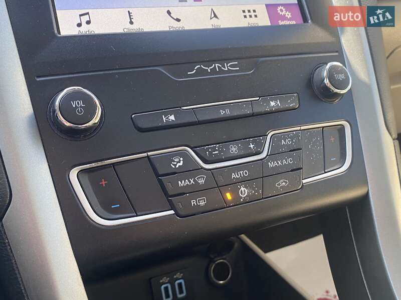 Седан Ford Fusion 2019 в Днепре