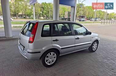 Хетчбек Ford Fusion 2003 в 