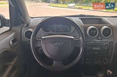 Хетчбек Ford Fusion 2003 в 