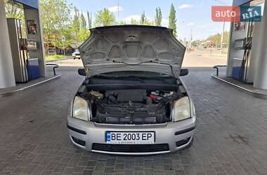 Хетчбек Ford Fusion 2003 в 
