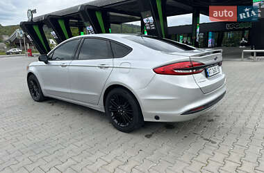Седан Ford Fusion 2016 в 