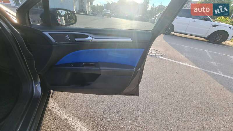 Седан Ford Fusion 2015 в Києві