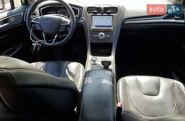 Седан Ford Fusion 2020 в 