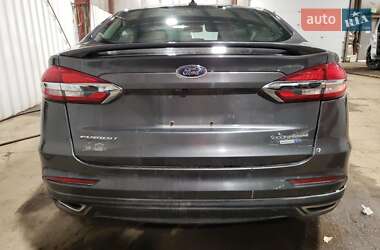 Седан Ford Fusion 2020 в 