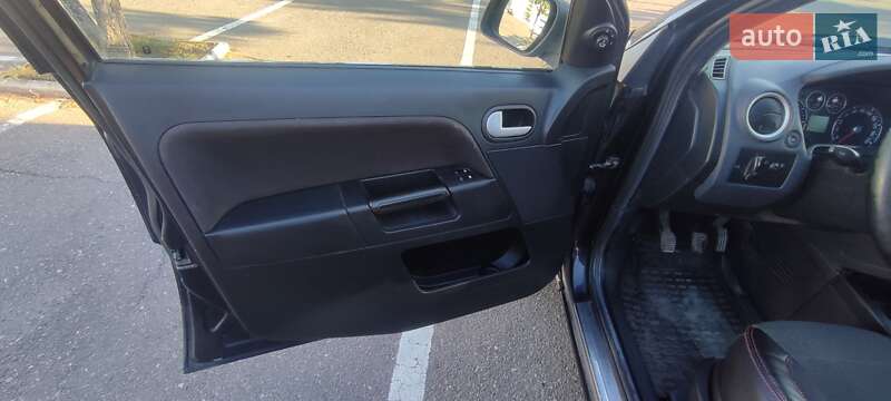 Хэтчбек Ford Fusion 2007 в Николаеве