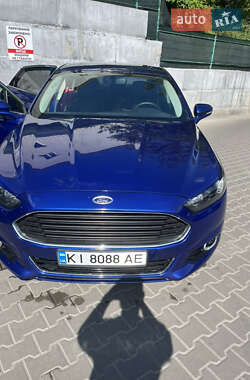 Седан Ford Fusion 2015 в 