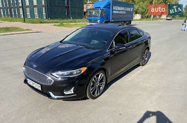 Седан Ford Fusion 2019 в 