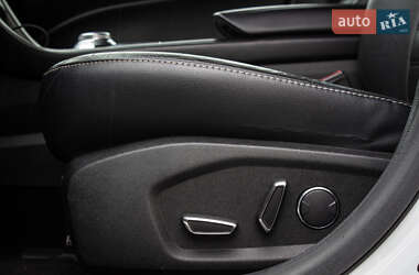 Седан Ford Fusion 2018 в 