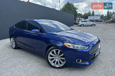 Седан Ford Fusion 2015 в 