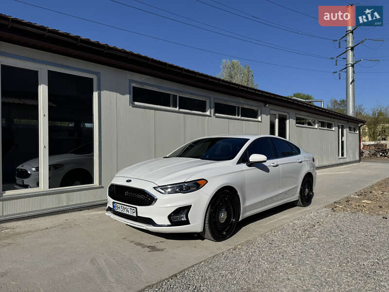 Седан Ford Fusion 2019 в Одессе