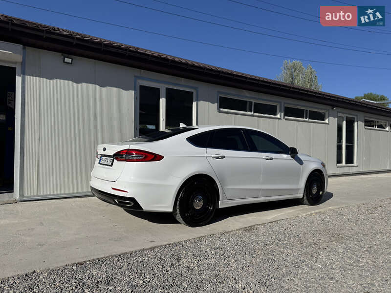 Седан Ford Fusion 2019 в Одессе