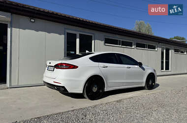 Седан Ford Fusion 2019 в 