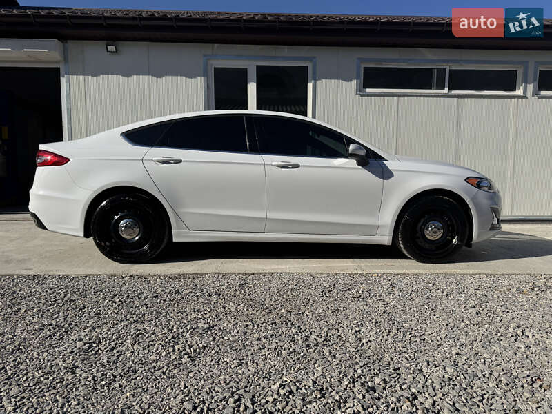 Седан Ford Fusion 2019 в Одессе