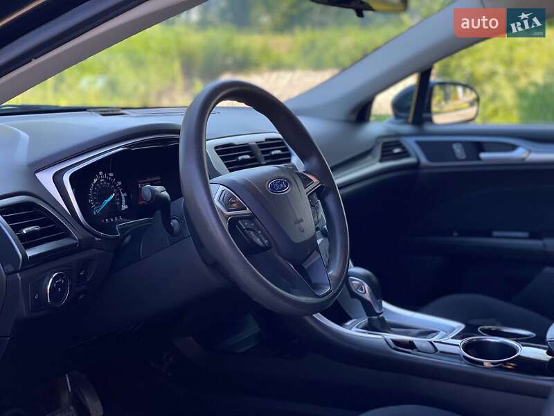 Седан Ford Fusion 2013 в Дніпрі