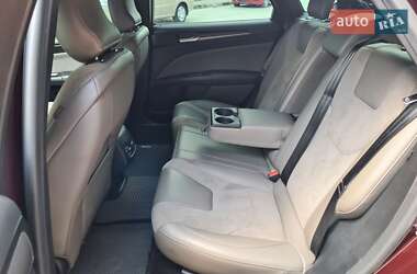 Седан Ford Fusion 2017 в 