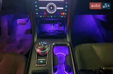 Седан Ford Fusion 2017 в 
