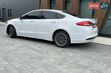 Седан Ford Fusion 2016 в 