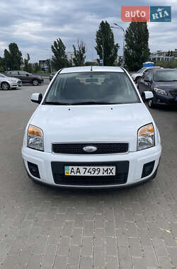 Хэтчбек Ford Fusion 2010 в Киеве
