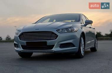 Седан Ford Fusion 2012 в 