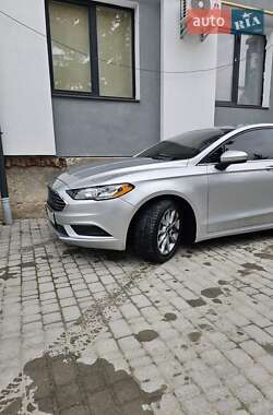 Седан Ford Fusion 2016 в 