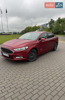 Седан Ford Fusion 2016 в Львове