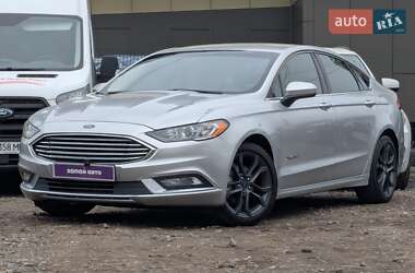 Седан Ford Fusion 2017 в 
