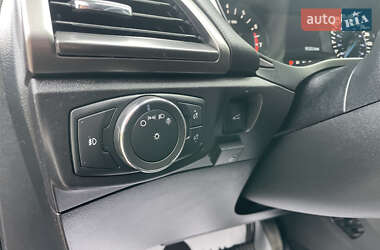 Седан Ford Fusion 2016 в 