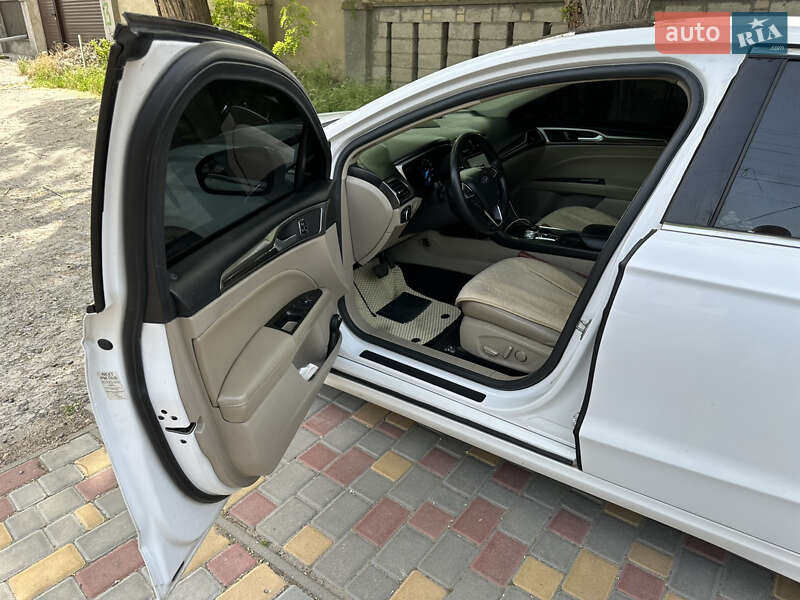 Седан Ford Fusion 2016 в Одессе