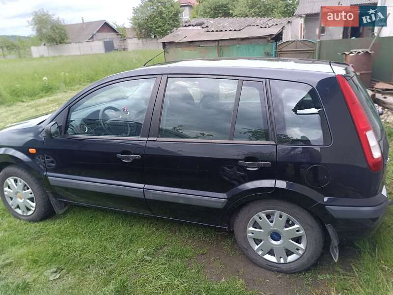 Хэтчбек Ford Fusion 2005 в Галиче