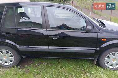 Хетчбек Ford Fusion 2005 в 