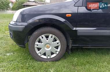 Хетчбек Ford Fusion 2005 в 