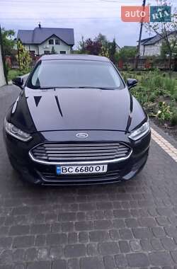 Седан Ford Fusion 2013 в 