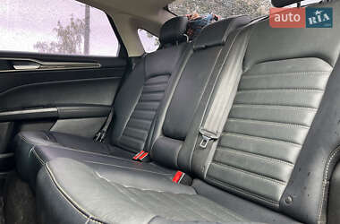 Седан Ford Fusion 2018 в 
