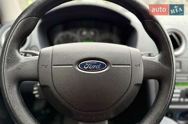 Хэтчбек Ford Fusion 2010 в 