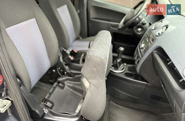Хэтчбек Ford Fusion 2010 в 