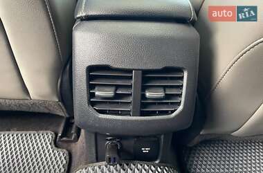 Седан Ford Fusion 2017 в 